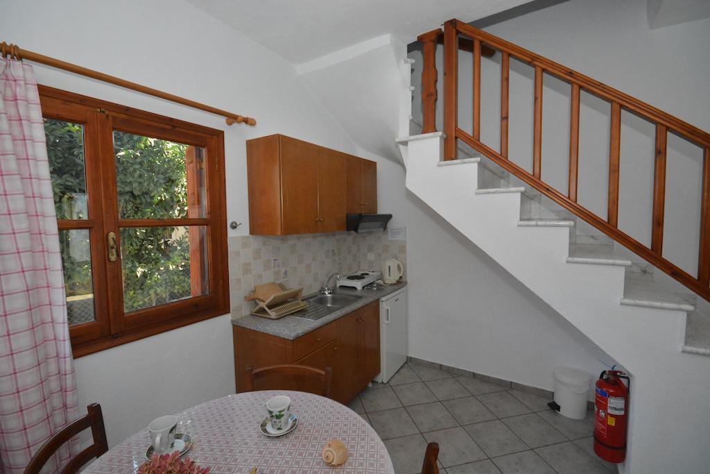 Ferienwohnung Charoula Platanias  Zimmer foto